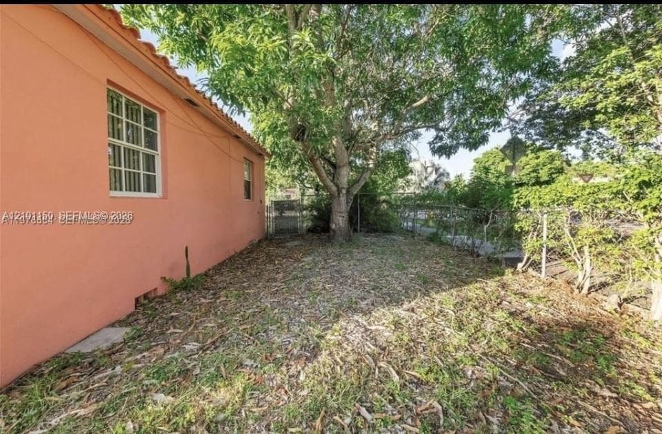 5300 SW 6th St, Miami FL 33134