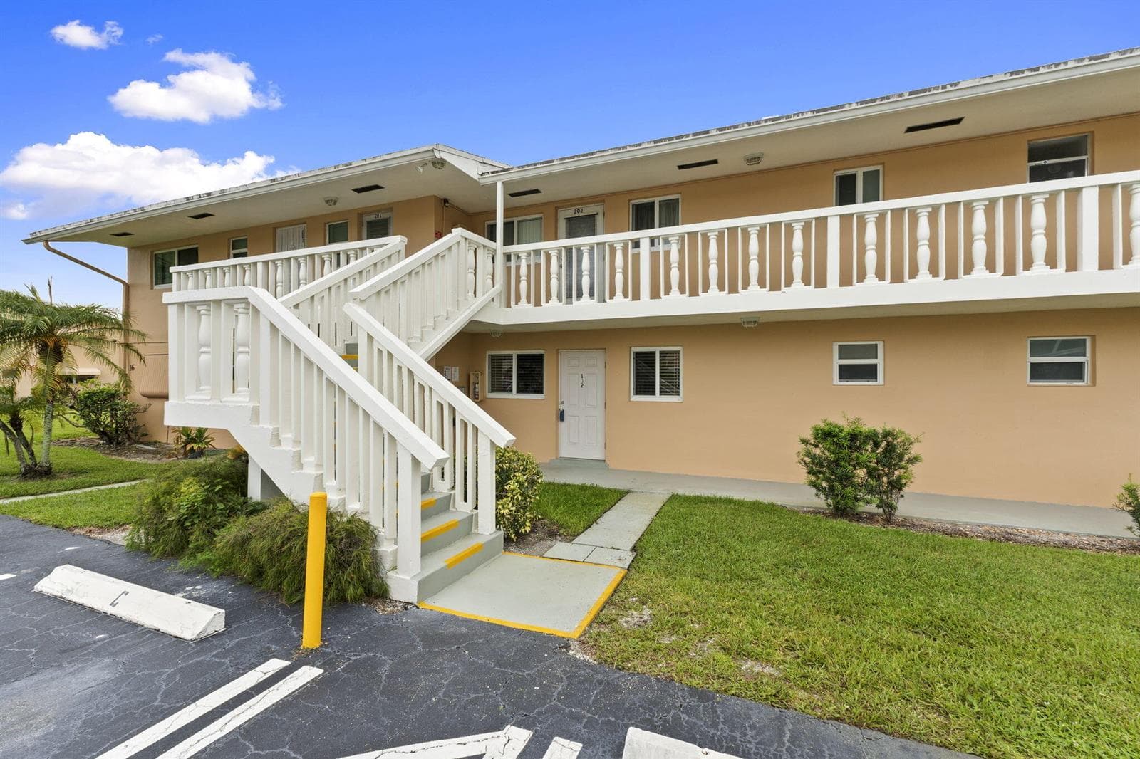 2192 NE 1ST Way # 102, Boynton Beach FL 33435