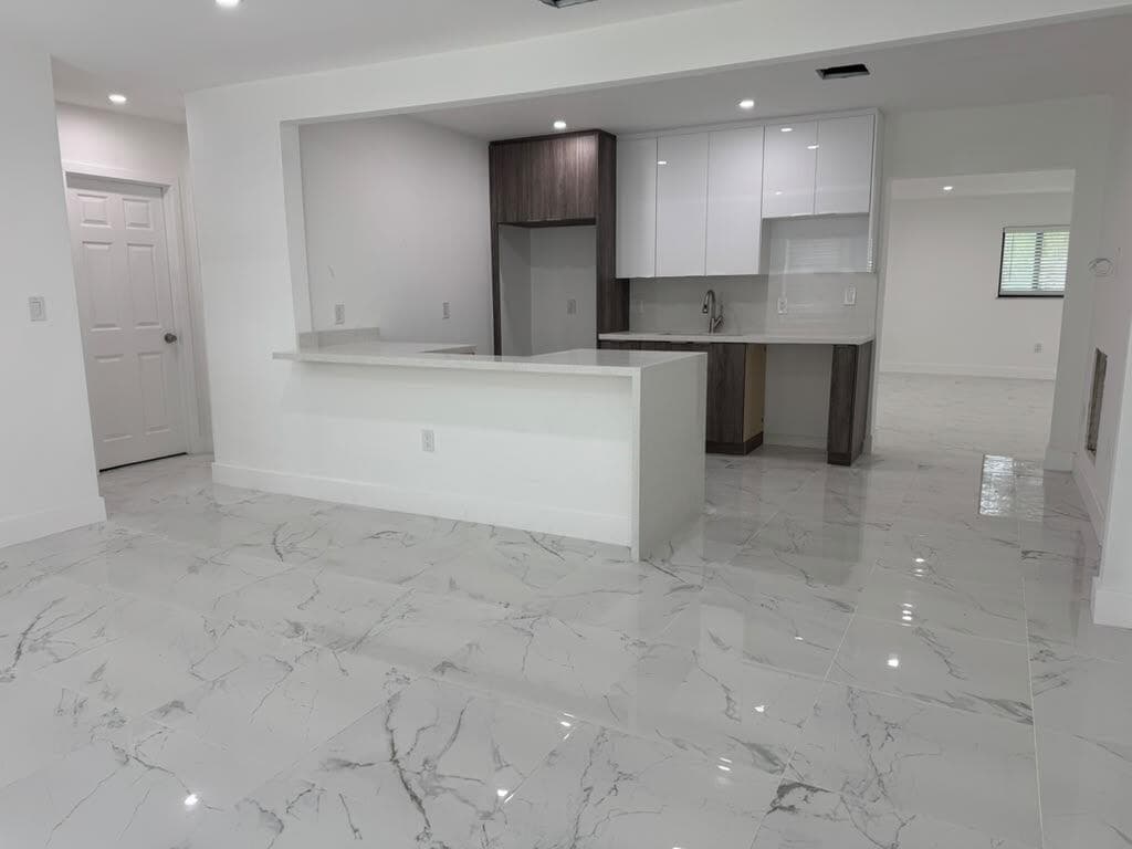 1031 NW 10TH Avenue, Fort Lauderdale FL 33311