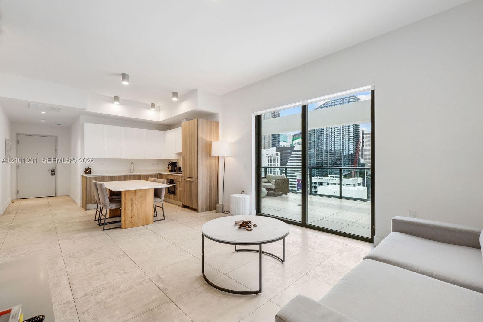239 SW 9th St # 1801, Miami FL 33130