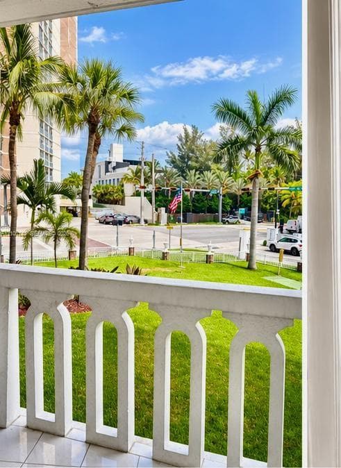 3199 S Ocean Dr # 203, Hallandale Beach FL 33009