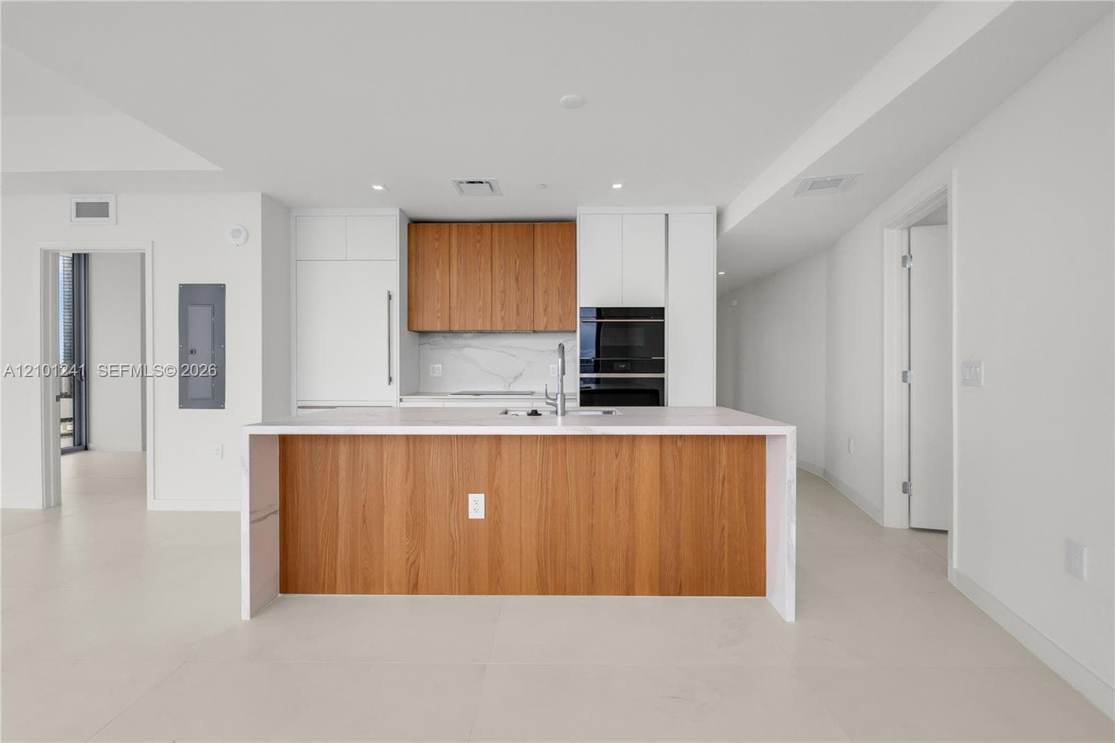 1400 Biscayne # 1901, Miami FL 33132