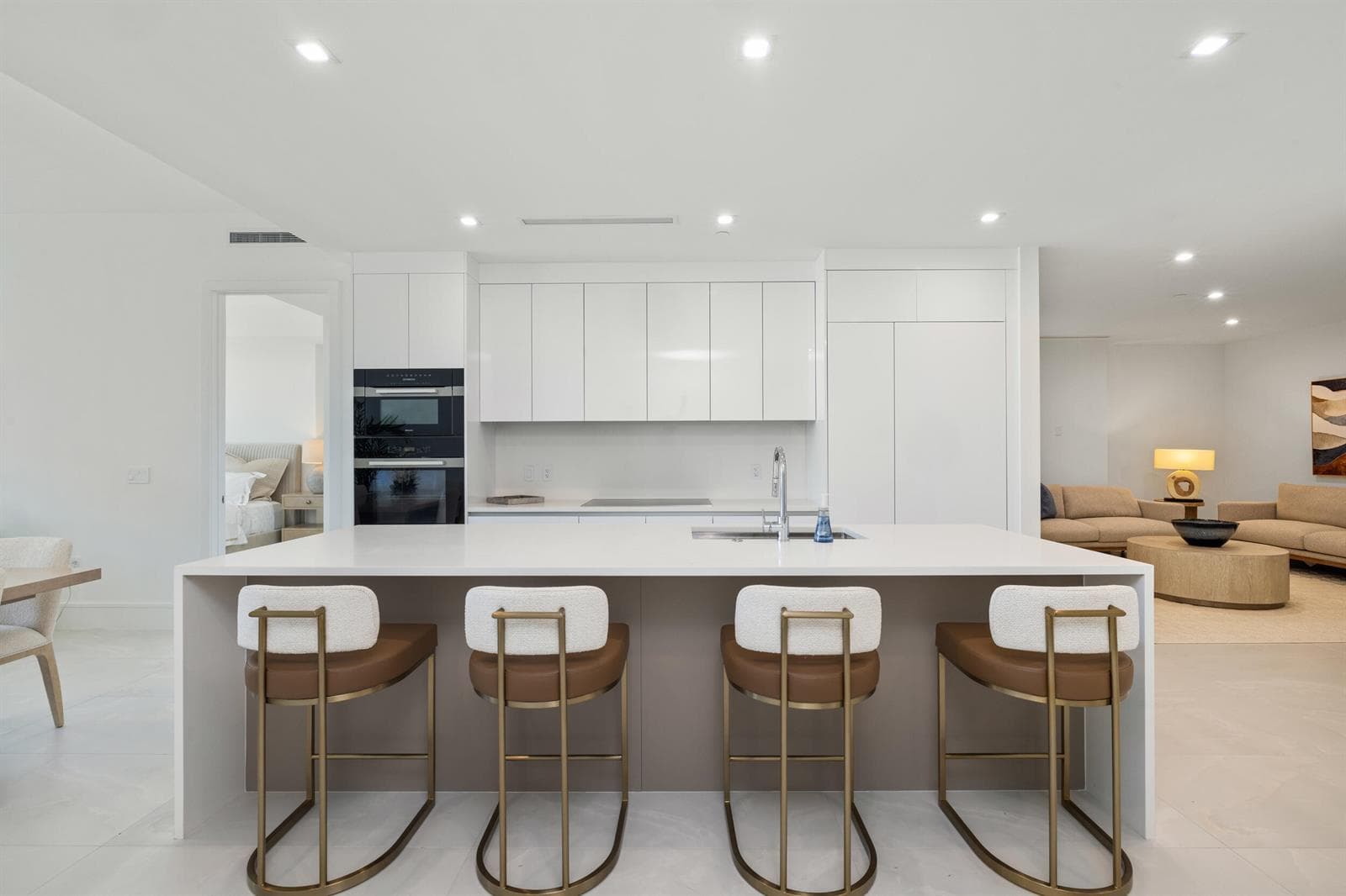220 Lake Shore Drive # 704, Lake Park FL 33403