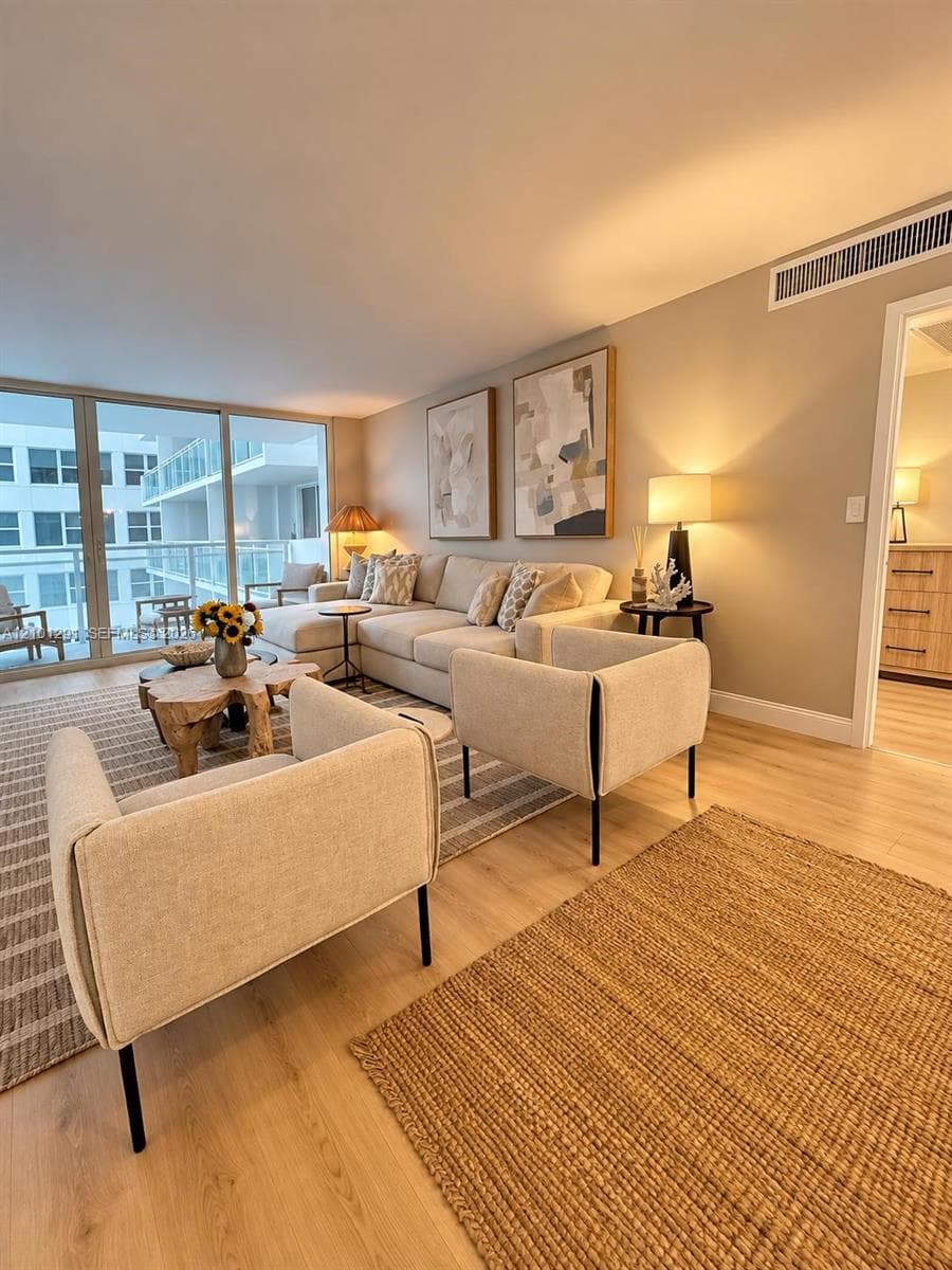 2030 S Ocean Dr # 1004, Hallandale Beach FL 33009