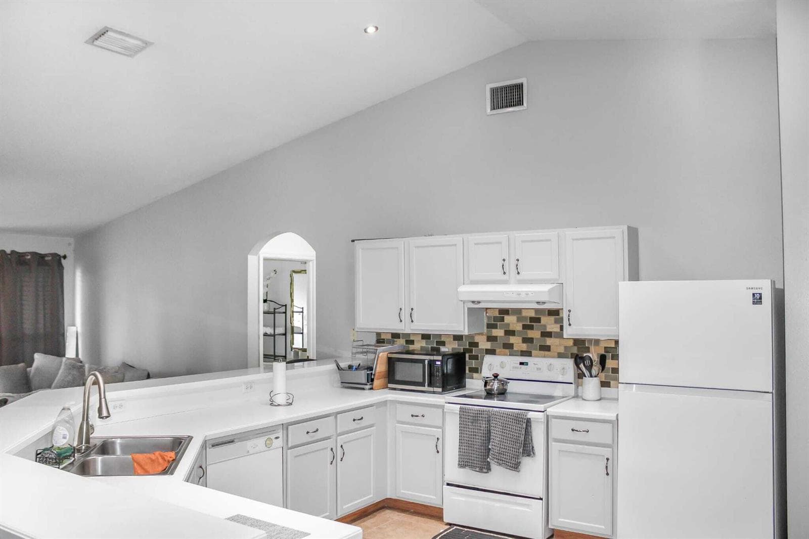 205 SW Kestor Drive, Port St. Lucie FL 34953