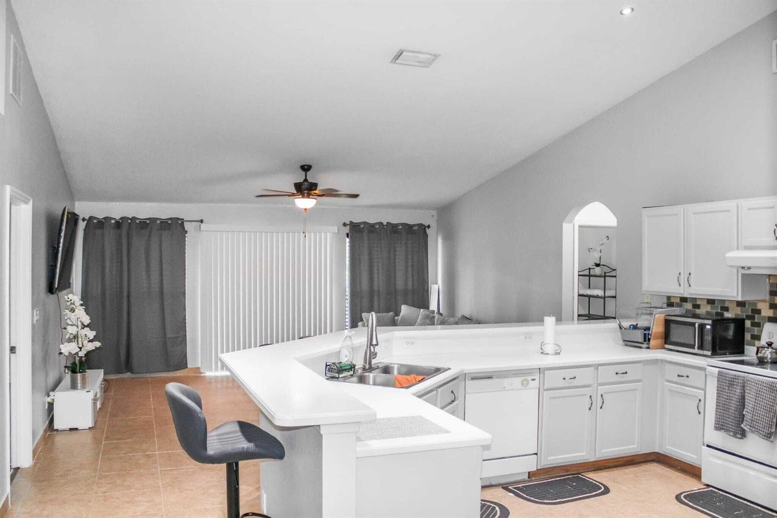 205 SW Kestor Drive, Port St. Lucie FL 34953