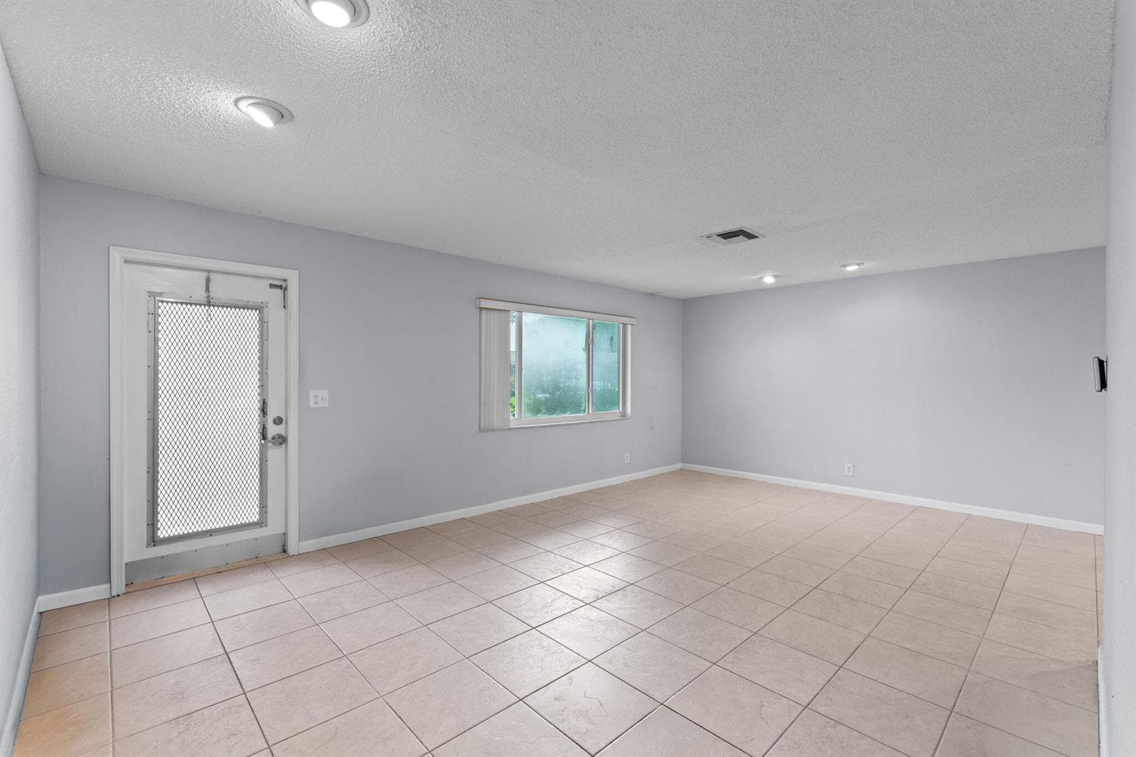 1171 NW 89th Avenue, Plantation FL 33322