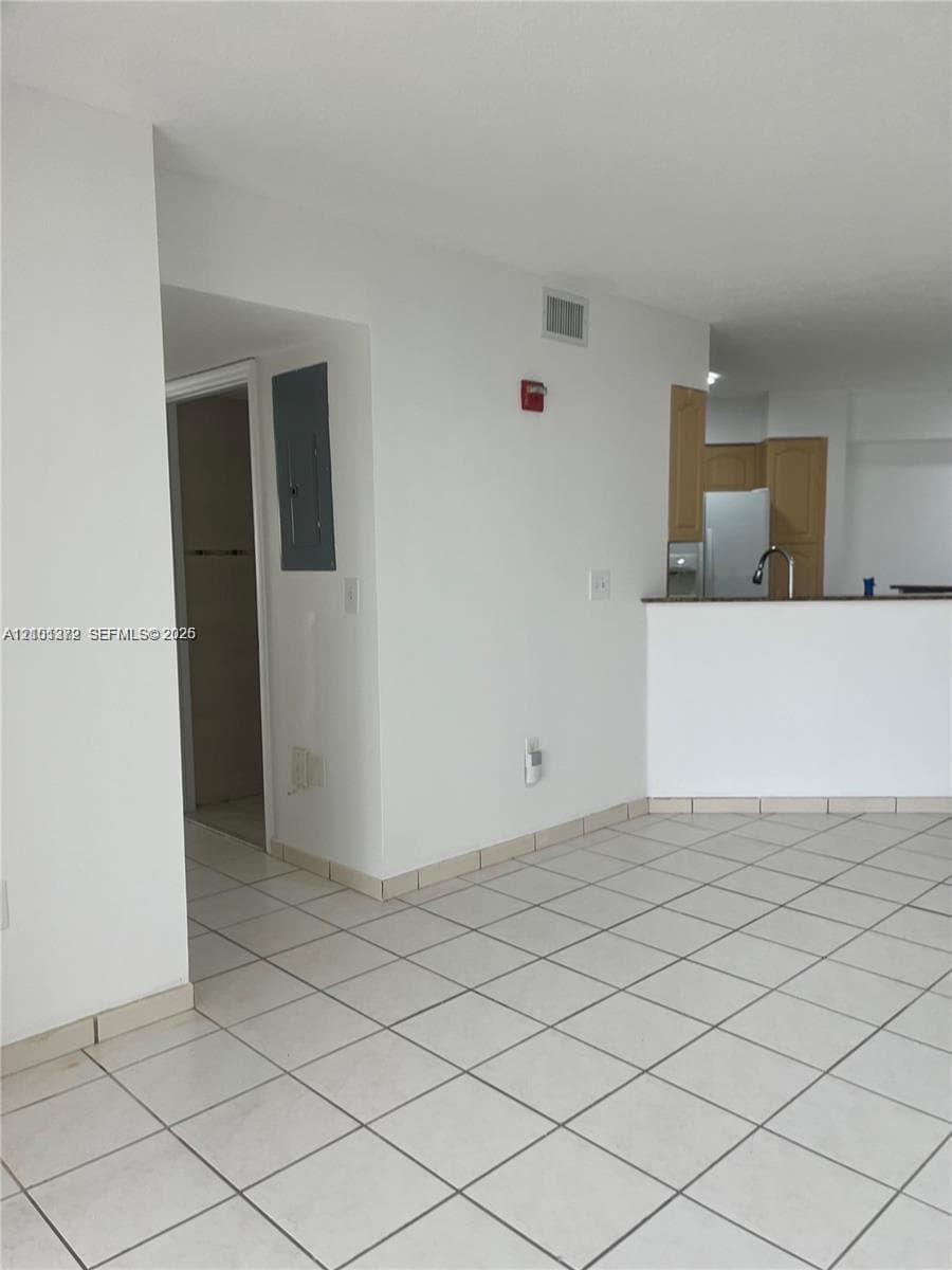 4681 NW 9th St # 107, Miami FL 33126
