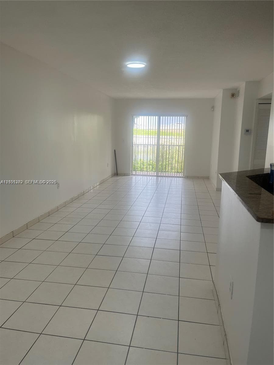 4681 NW 9th St # 107, Miami FL 33126