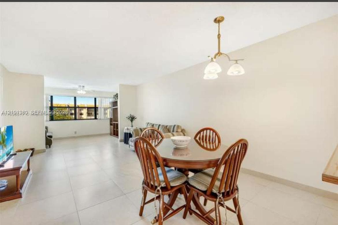 2941 N Nob Hill Rd # 301, Sunrise FL 33322