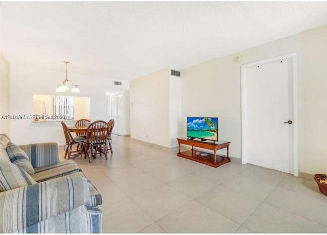 2941 N Nob Hill Rd # 301, Sunrise FL 33322