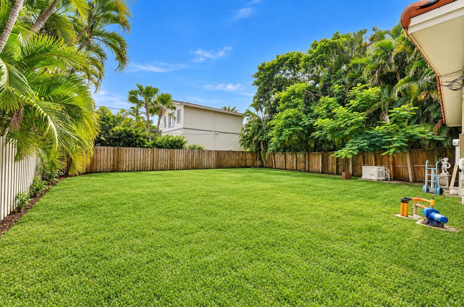 707 NW 24TH Street, Wilton Manors FL 33311