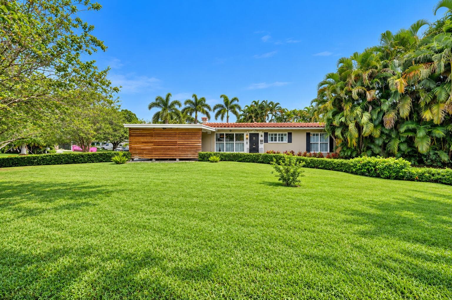 707 NW 24TH Street, Wilton Manors FL 33311