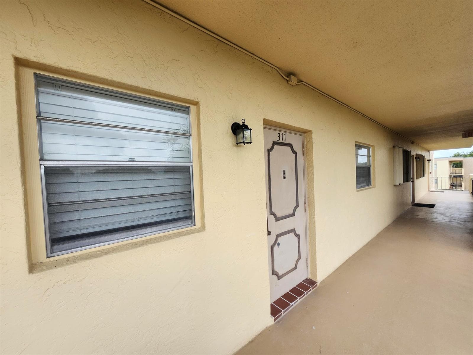 351 Cambridge Road # 311, Hollywood FL 33024