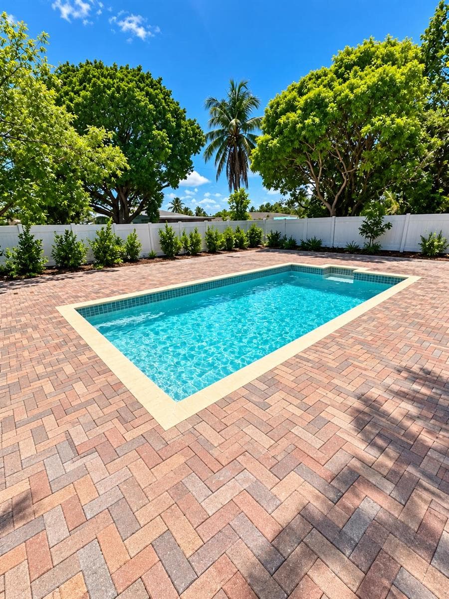 330 CYPRESS Drive, Lake Park FL 33403