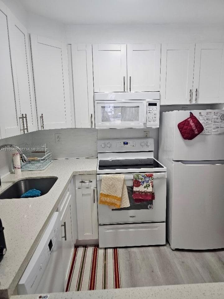 17560 Atlantic Blvd # 207, Sunny Isles Beach FL 33160
