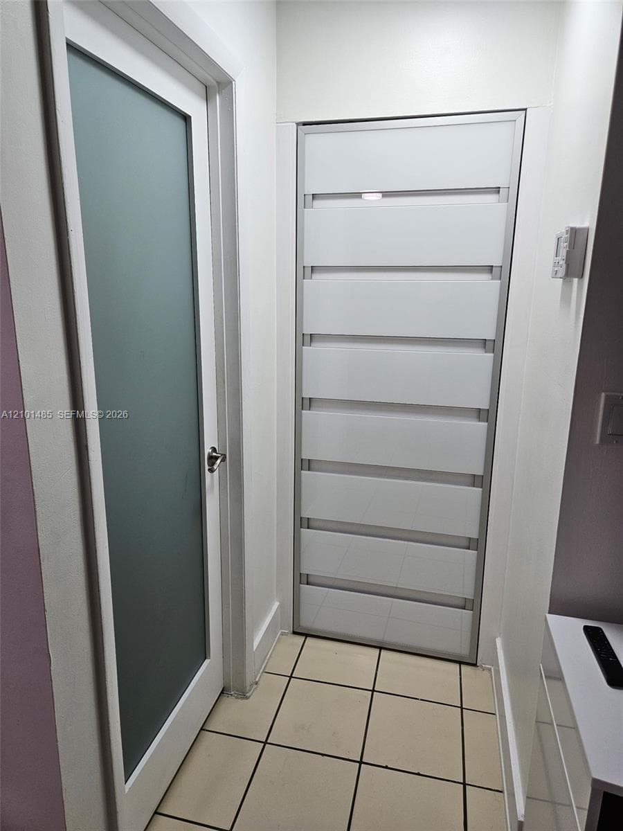 2348 W 56th St # 19, Hialeah FL 33016