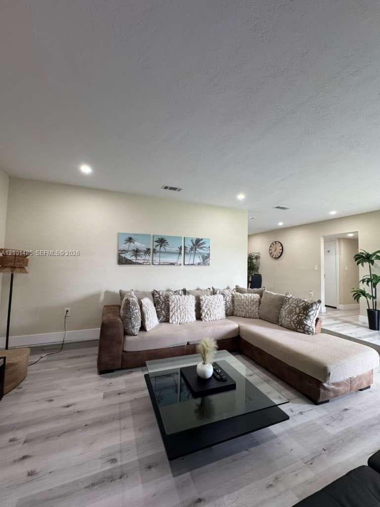 821 NW 173rd Ter, Miami Gardens FL 33169