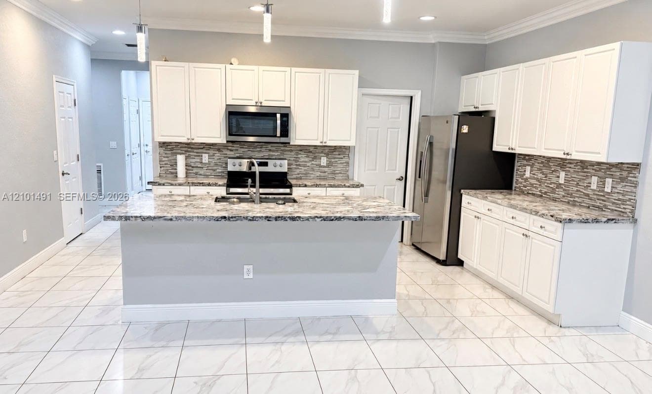 1201 NW Leonardo Cir, Port St. Lucie FL 34986
