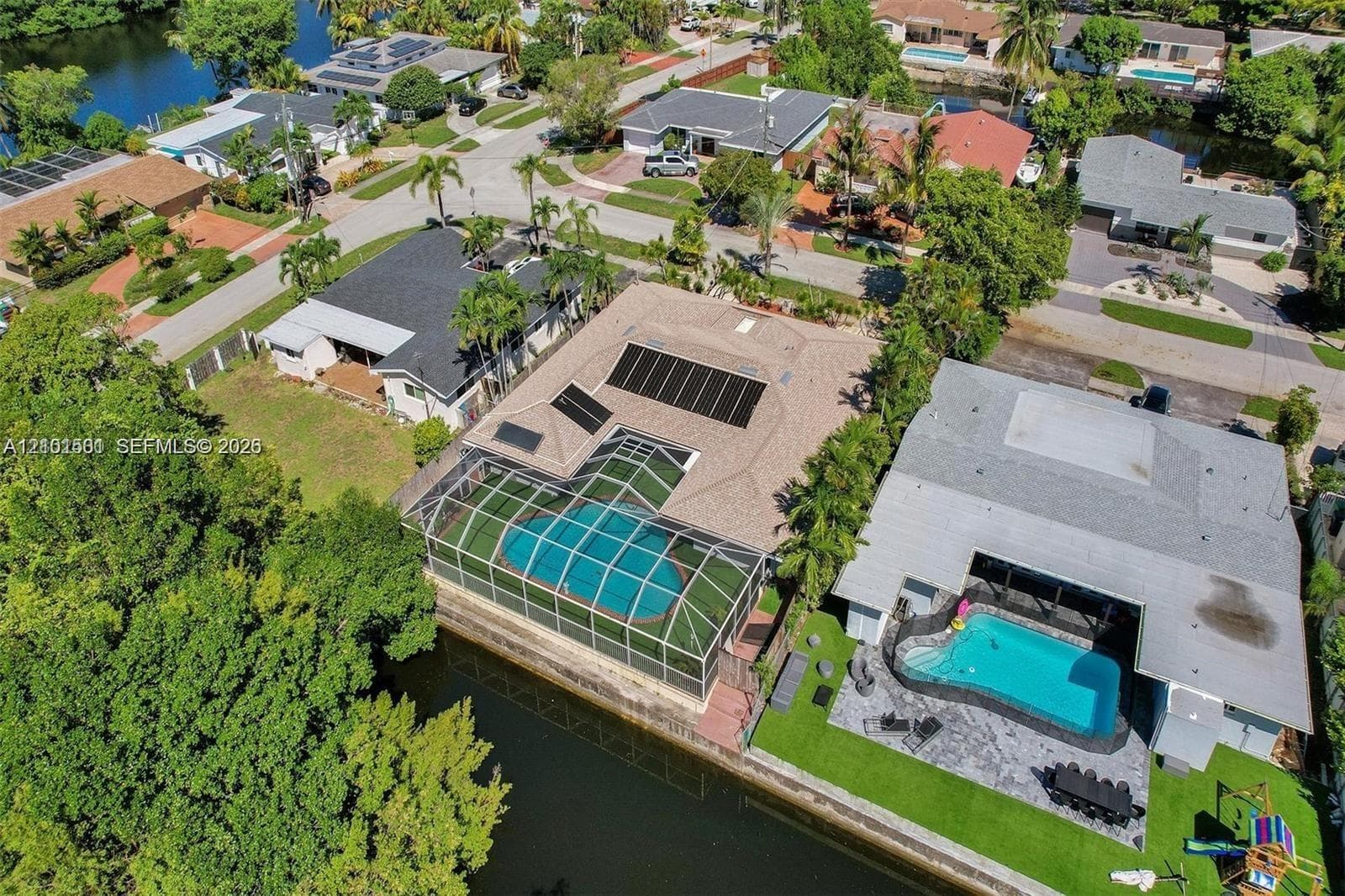 2310 NE 195th St, Miami FL 33180