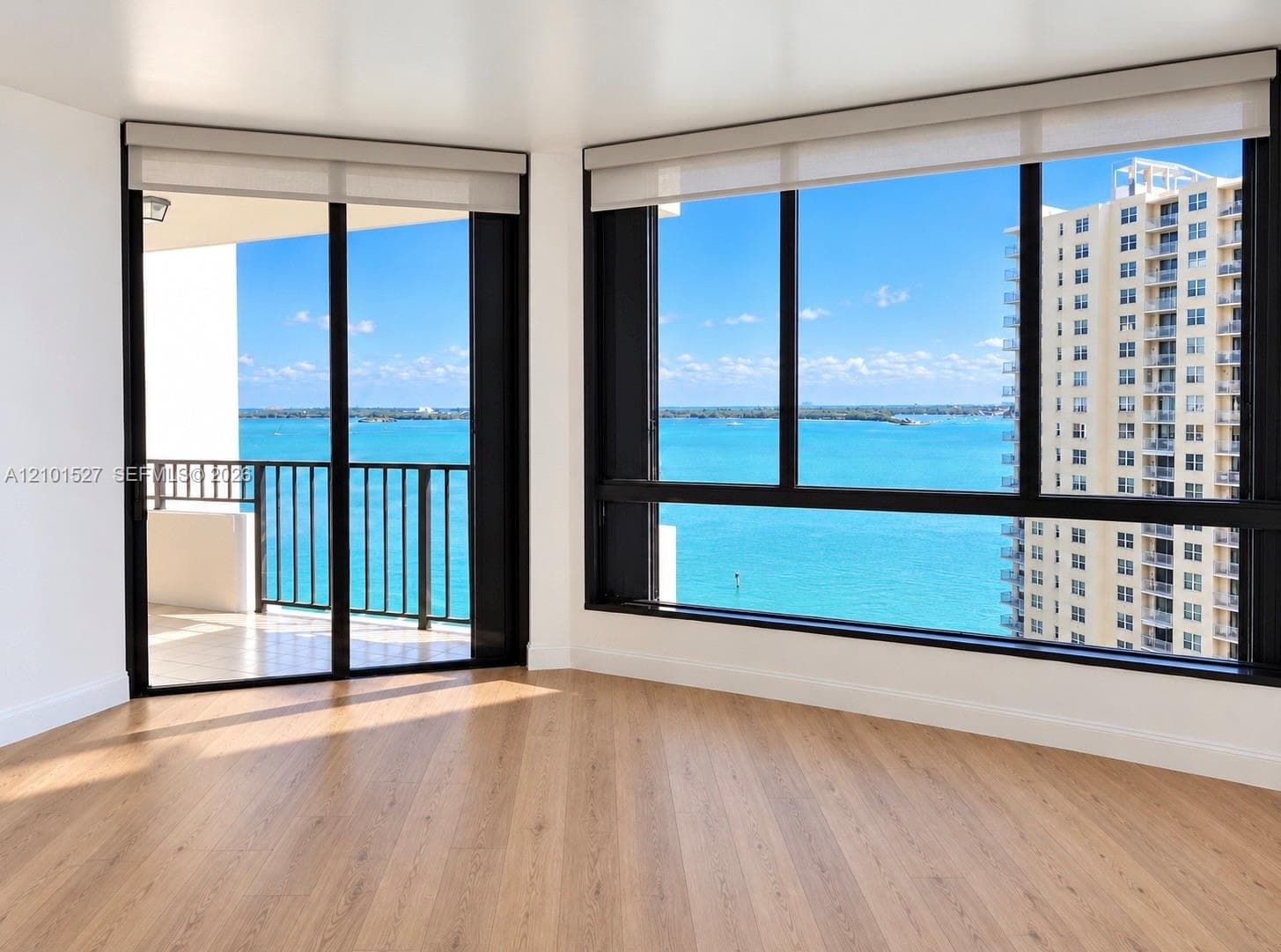 520 Brickell Key Dr # A1811, Miami FL 33131