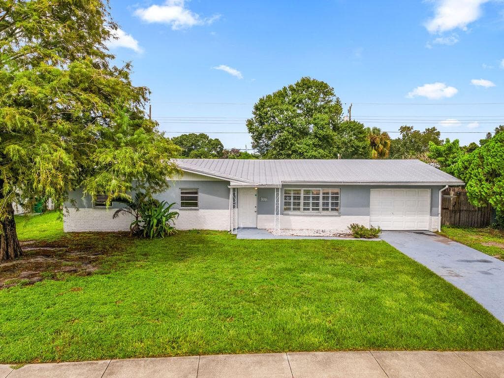 306 RIOMAR Drive, Port St. Lucie FL 34952