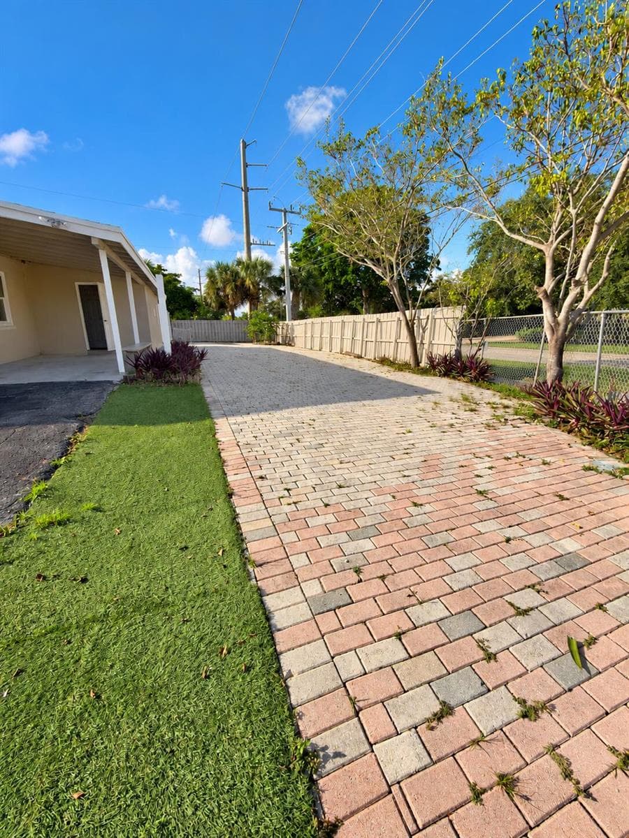 1500 NE 42ND Court, Pompano Beach FL 33064