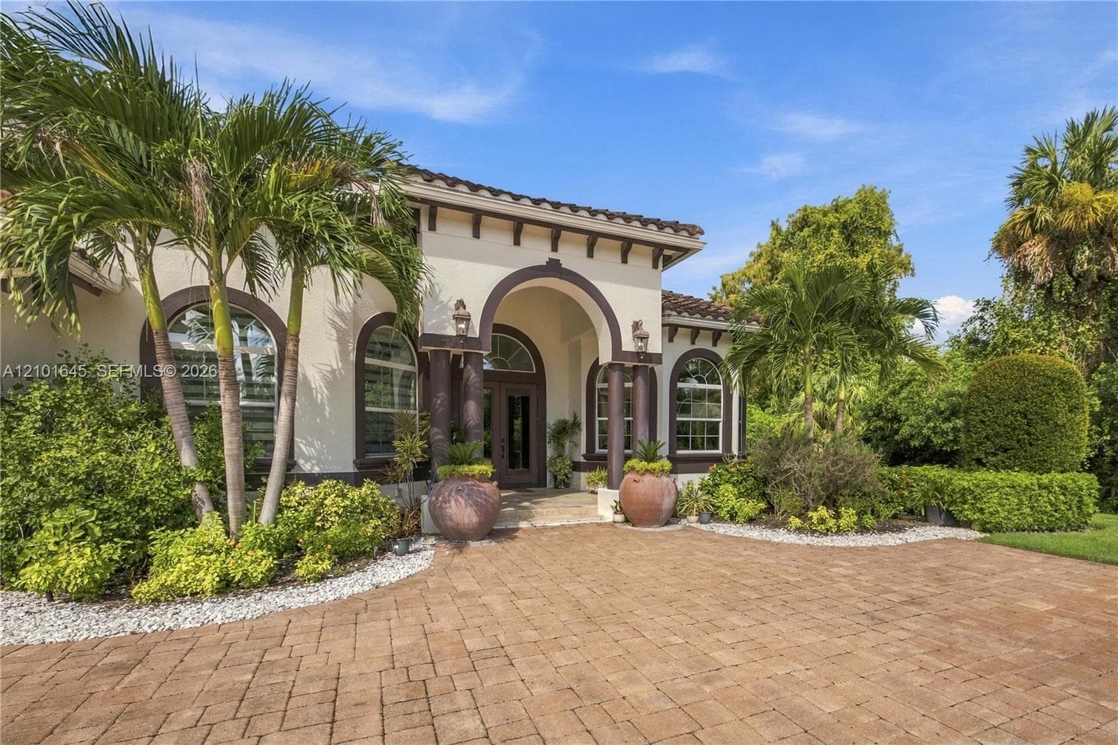 541 SW 17th St SW, Naples FL 34117-3315
