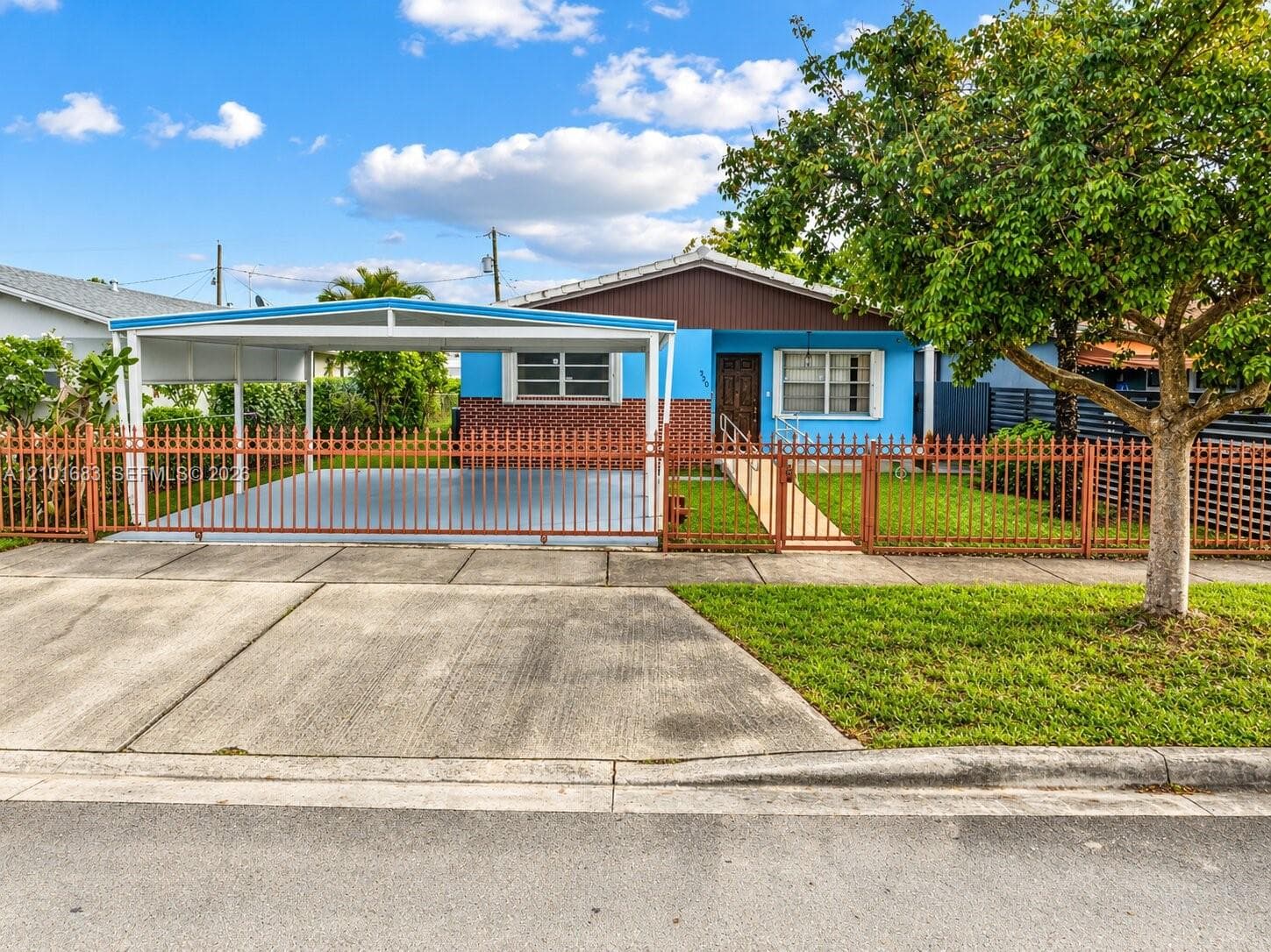 320 E 19th St, Hialeah FL 33010