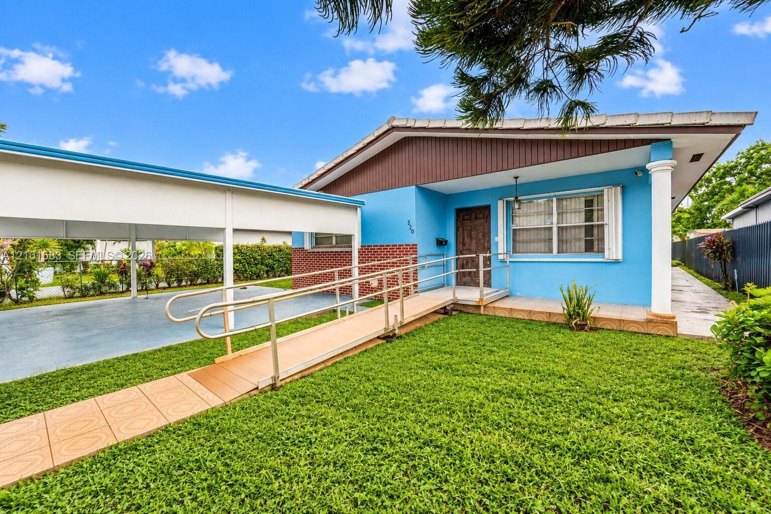 320 E 19th St, Hialeah FL 33010
