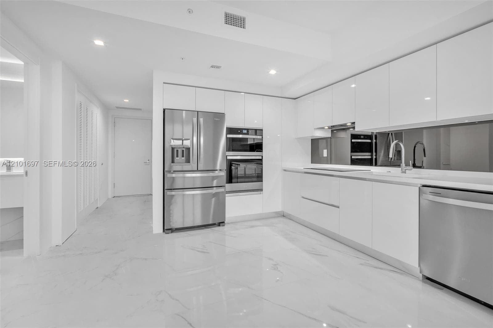 1170 E Hallandale Beach Blvd # 1806, Hallandale Beach FL 33009