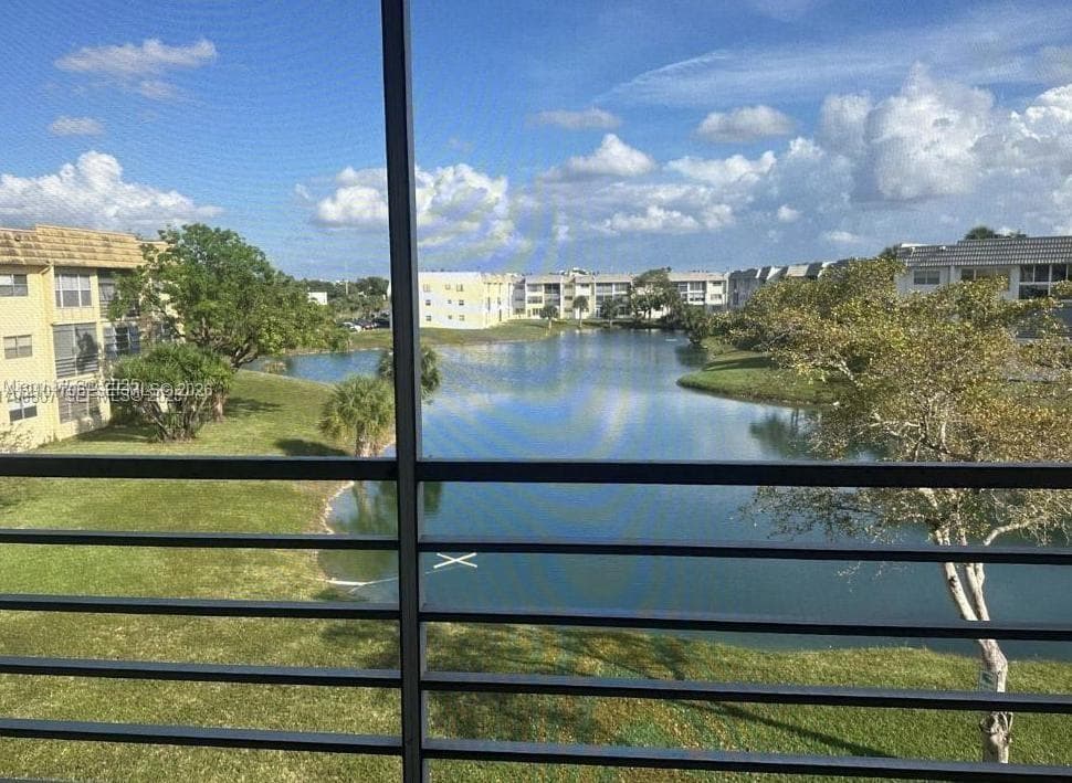 8400 Sunrise Lakes Blvd # 310, Sunrise FL 33322