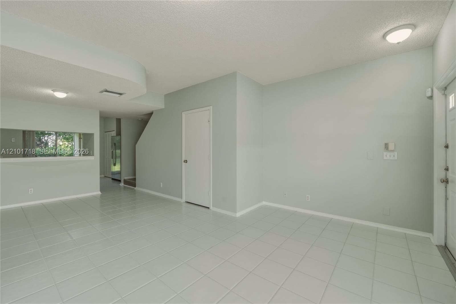 16679 Hemingway Dr, Weston FL 33326