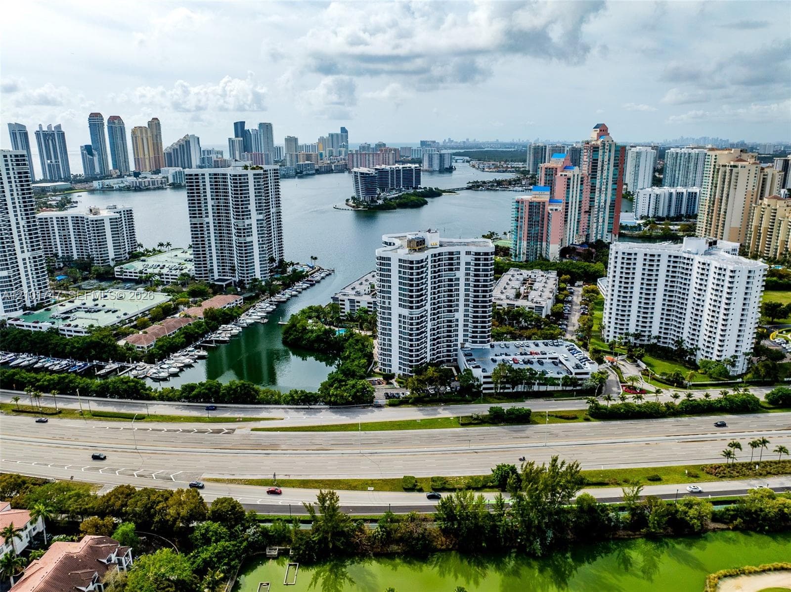 3400 NE 192 ST # 1905, Aventura FL 33180