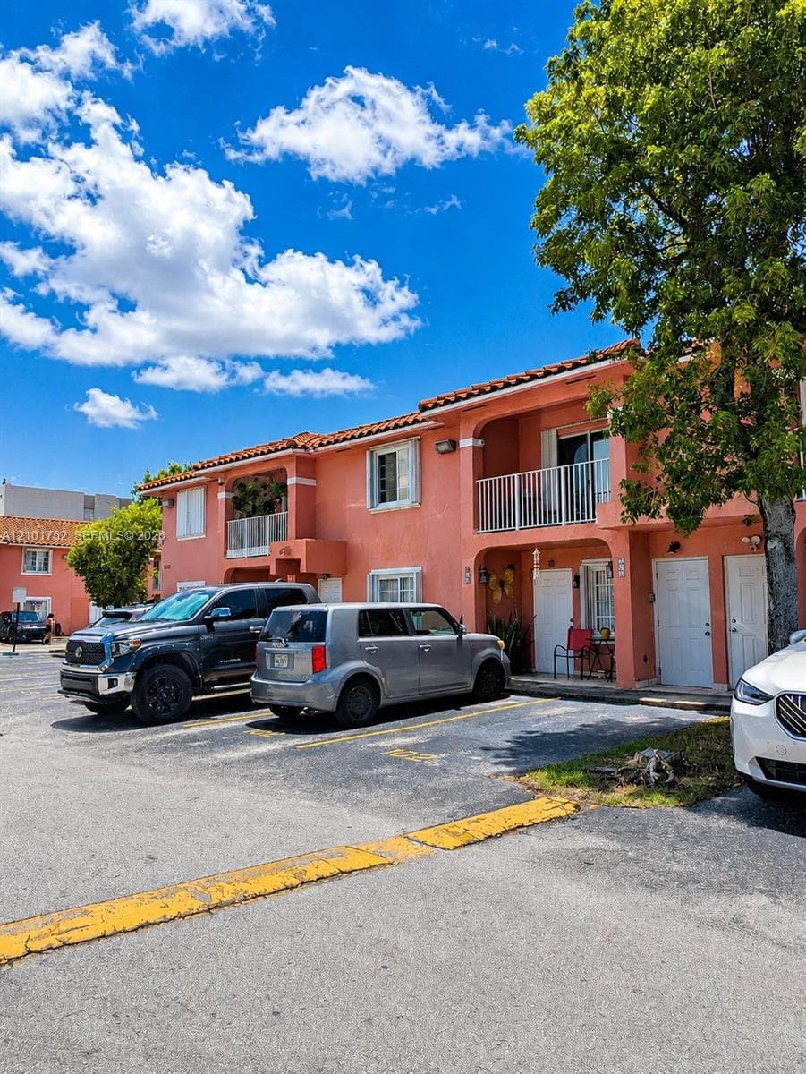 5800 W 18th Ln # 202, Hialeah FL 33012