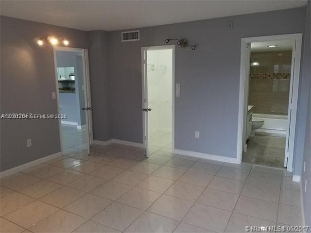 4160 Inverrary Dr # 505, Lauderhill FL 33319