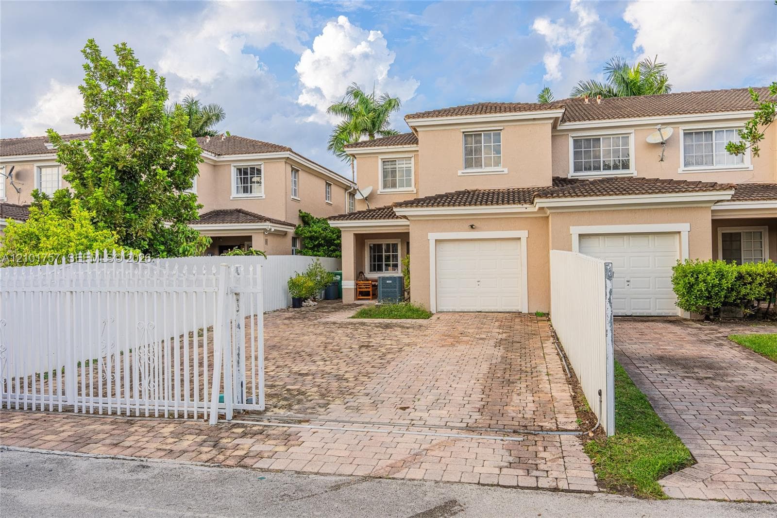 14218 SW 272nd St, Homestead FL 33032