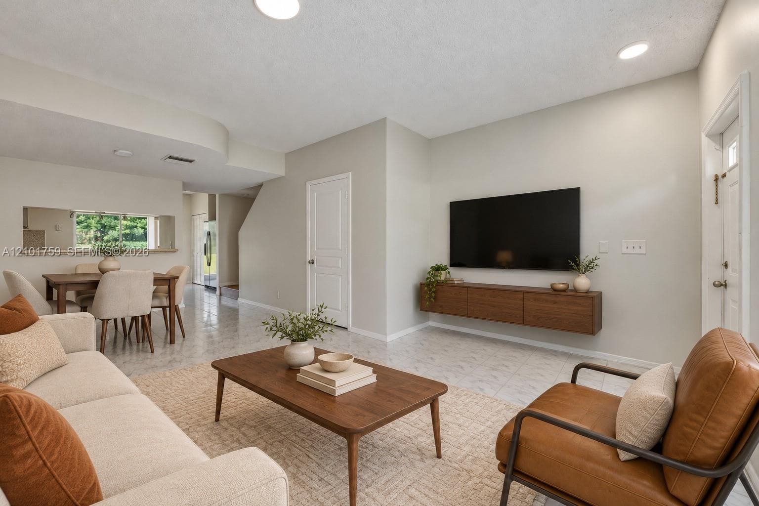 16731 Hemingway Dr, Weston FL 33326