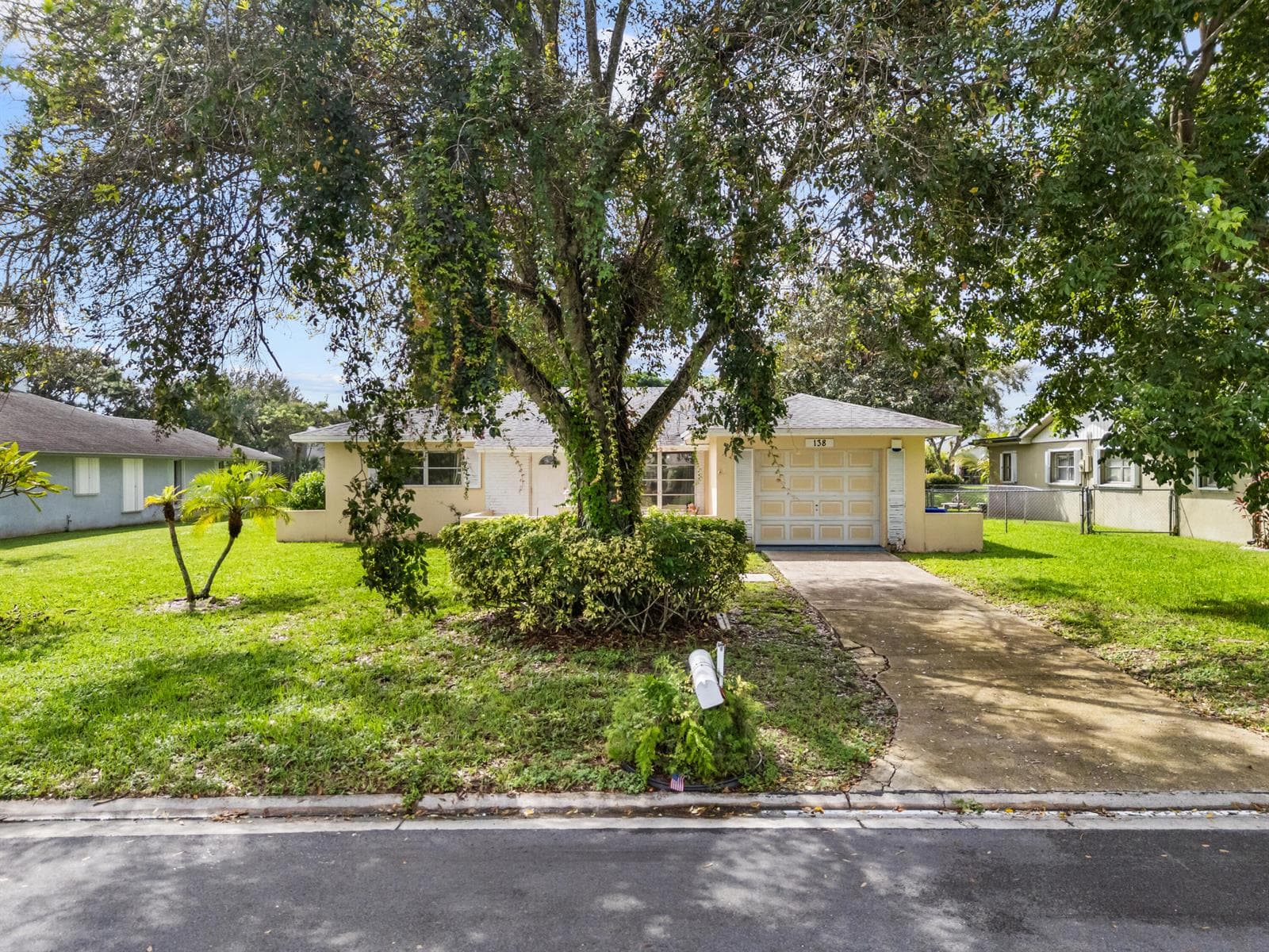 138 Sandpiper Avenue, Royal Palm Beach FL 33411