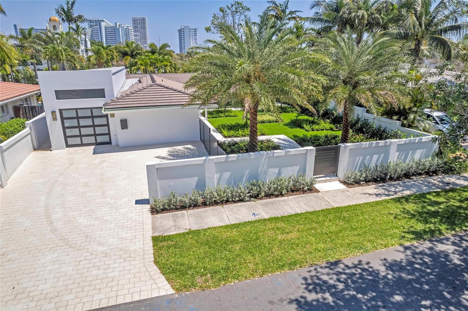 2008 Admirals Way, Fort Lauderdale FL 33316