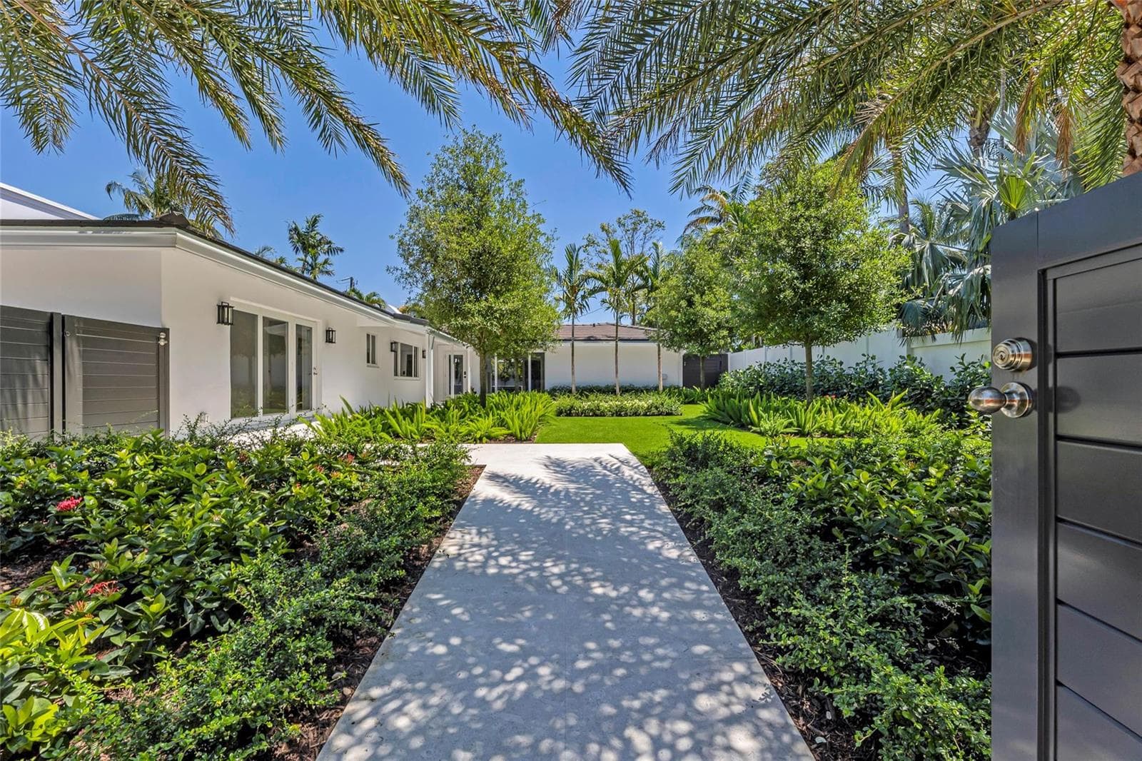 2008 Admirals Way, Fort Lauderdale FL 33316