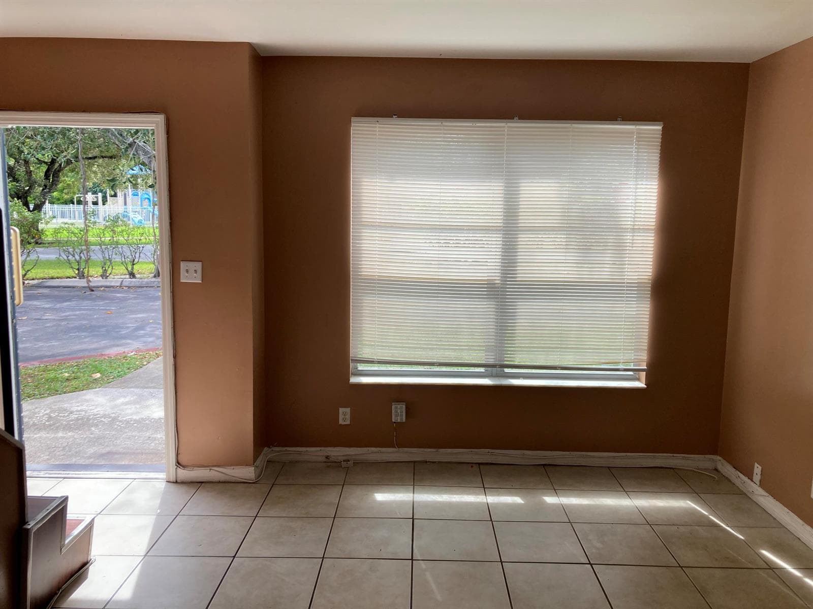 4715 NW 9TH Drive NW # 4715, Plantation FL 33317
