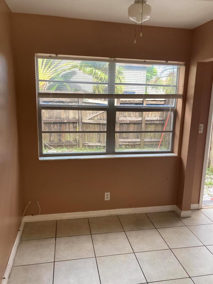 4715 NW 9TH Drive NW # 4715, Plantation FL 33317