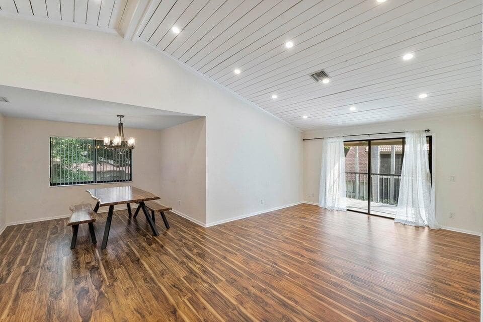 5720 Coach House Circle, Boca Raton FL 33486