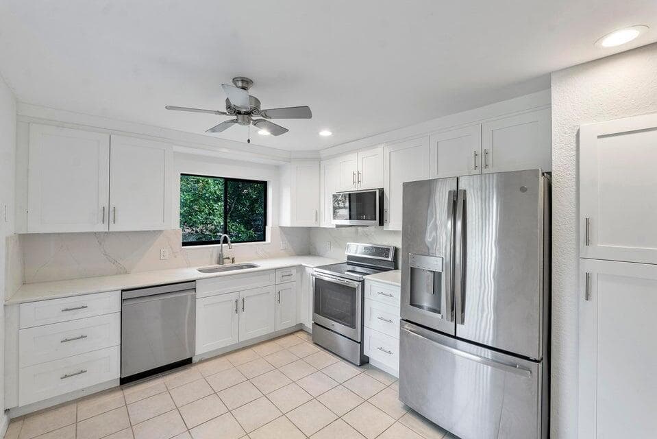 5720 Coach House Circle, Boca Raton FL 33486