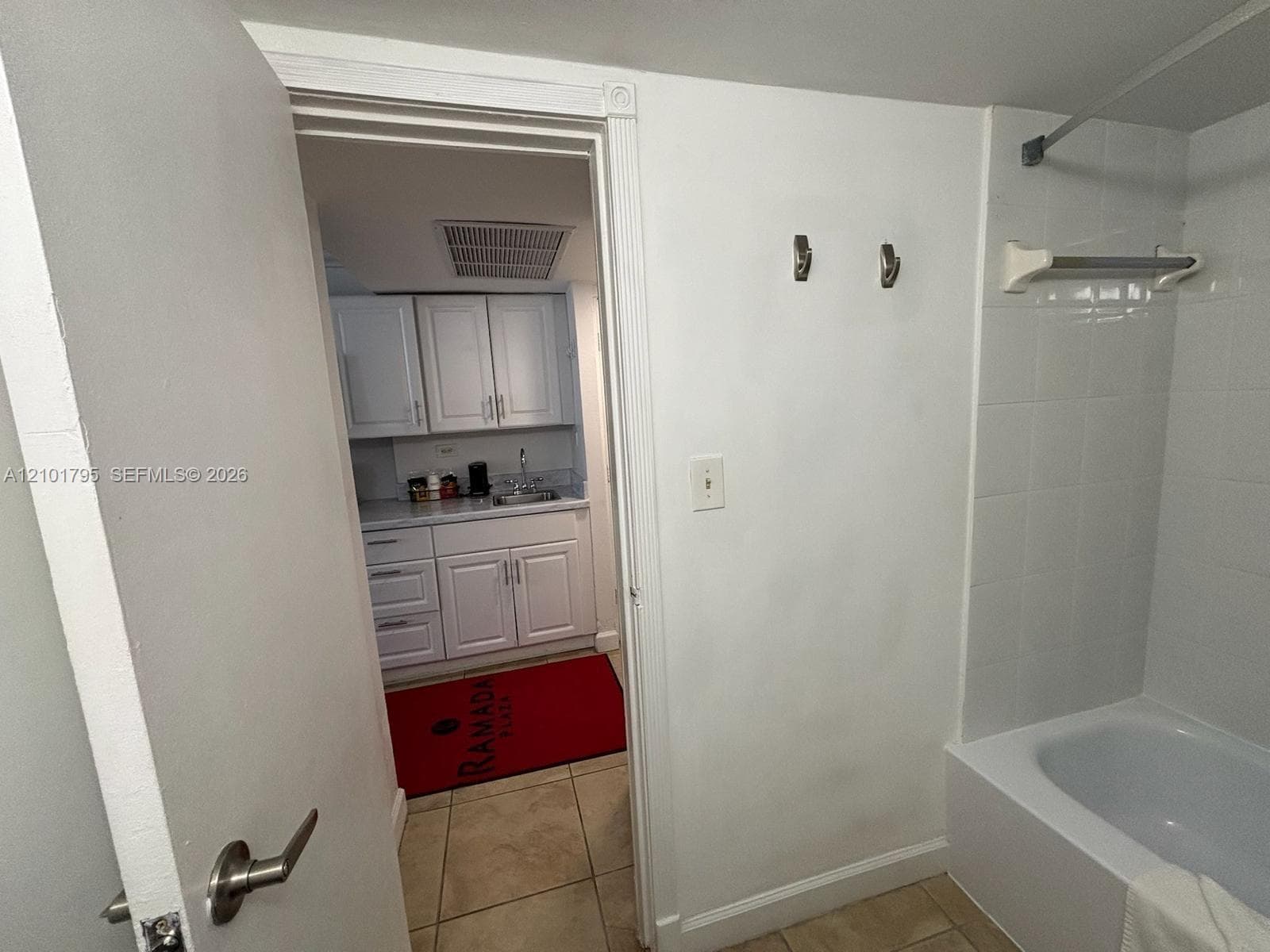 19201 Collins Ave # 747, Sunny Isles Beach FL 33160