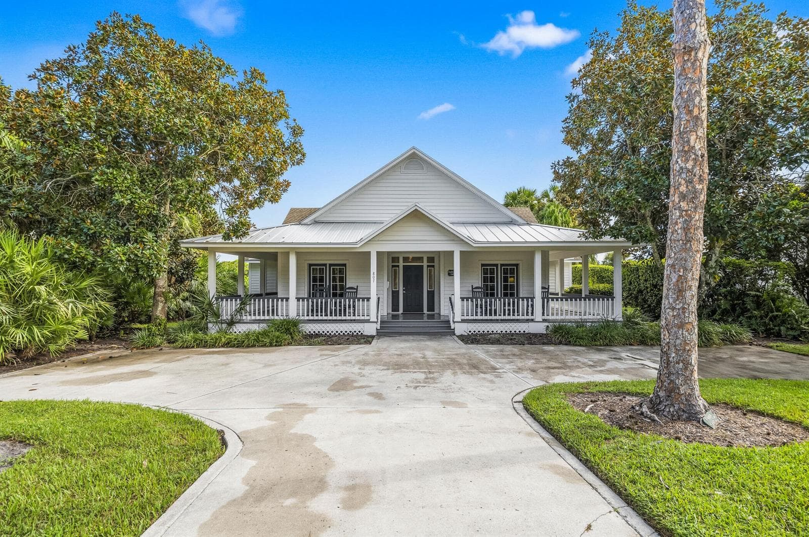 807 CAROLINA Circle SW, Vero Beach FL 32962