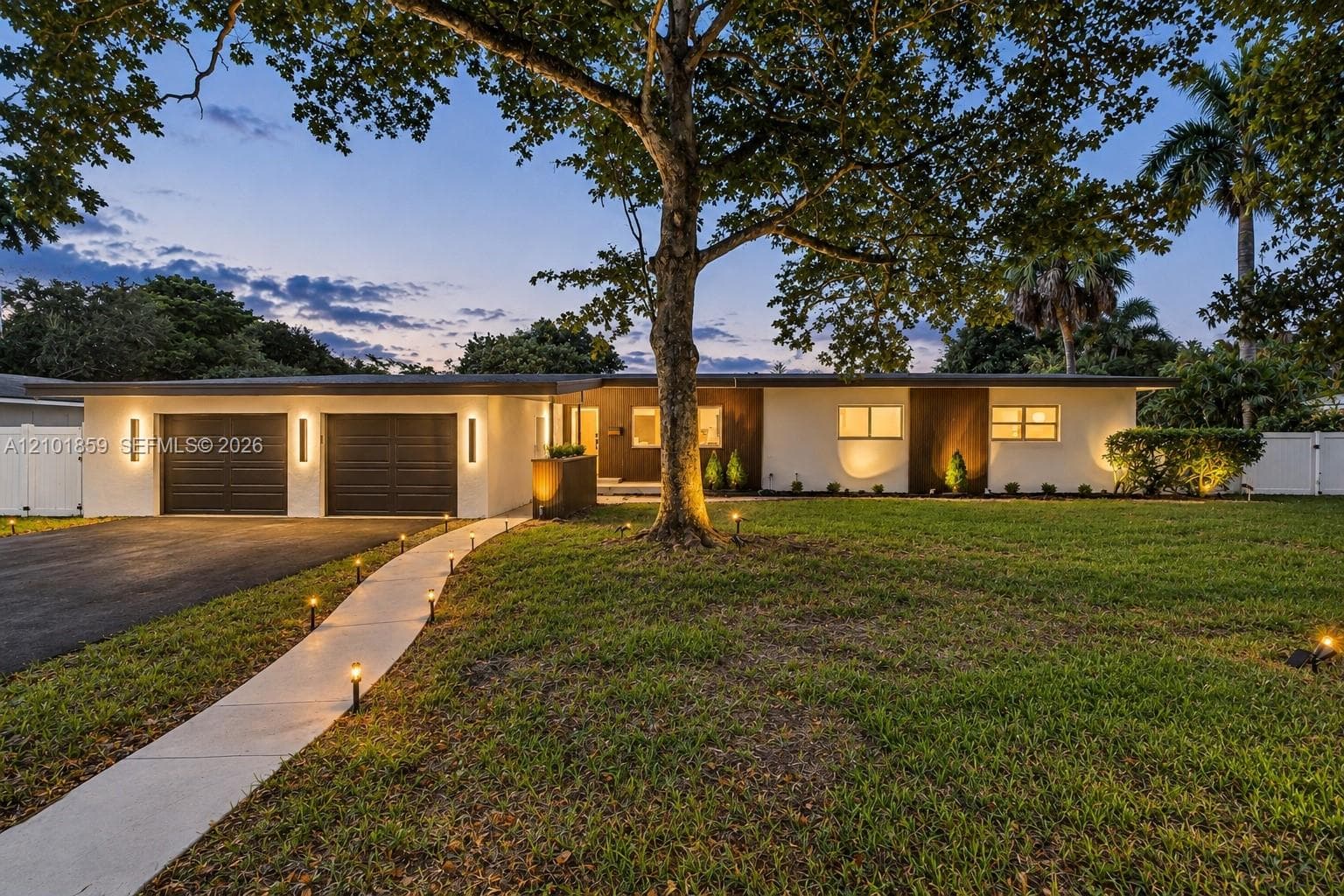 724 Garden Ct, Plantation FL 33317