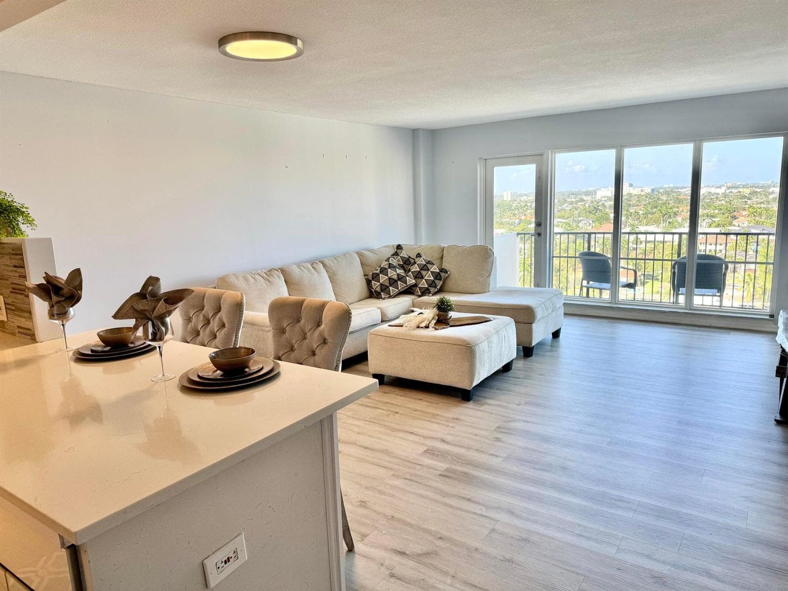340 SUNSET Drive # 1506, Fort Lauderdale FL 33301