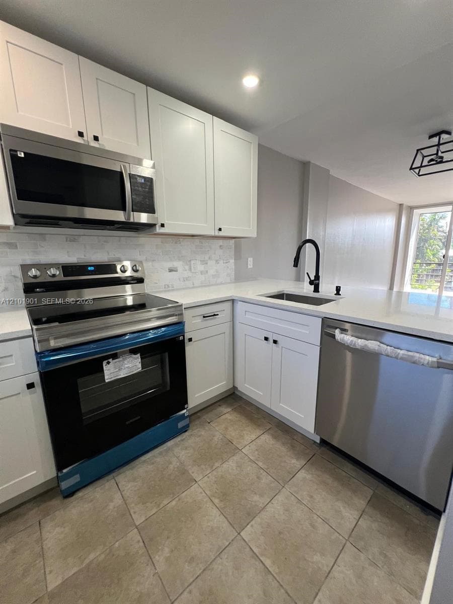 108 Royal Park Dr # 2H, Oakland Park FL 33309